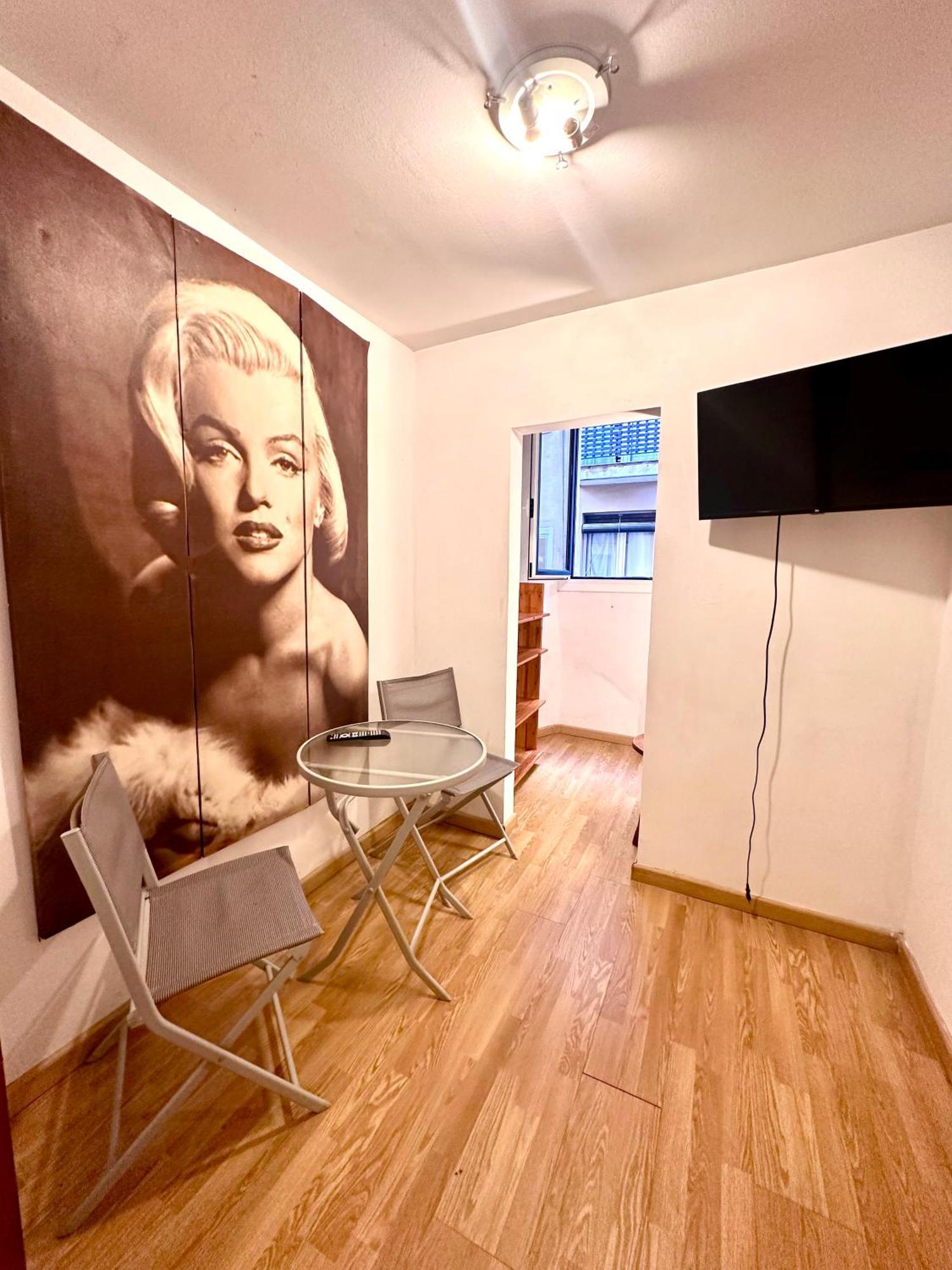 Private Rooms In City Center Barcelona Ngoại thất bức ảnh