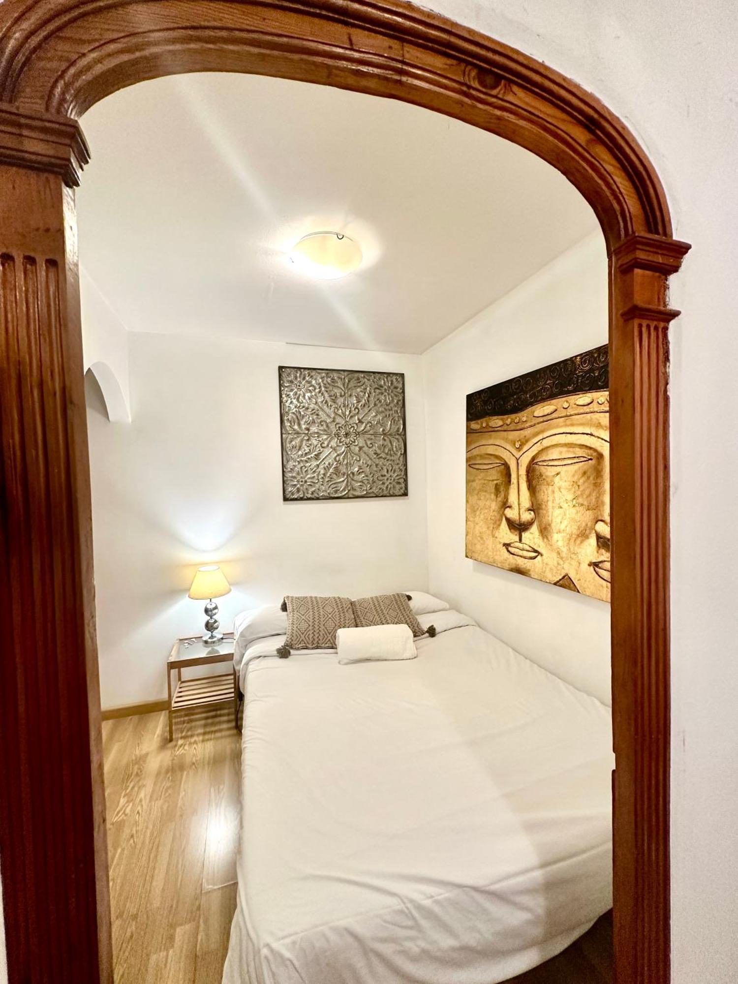 Private Rooms In City Center Barcelona Ngoại thất bức ảnh